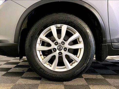 Used 2019 Nissan Rogue SV AWD/4WD image 11