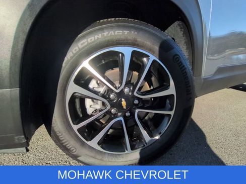 Used 2025 Chevrolet TrailBlazer LT w/ Driver Confidence Package AWD/4WD image 32