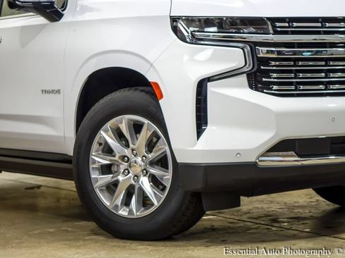 Certified 2024 Chevrolet Tahoe Premier w/ Premium Package AWD/4WD image 3