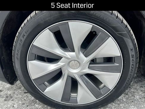 Used 2023 Tesla Model Y Long Range image 11