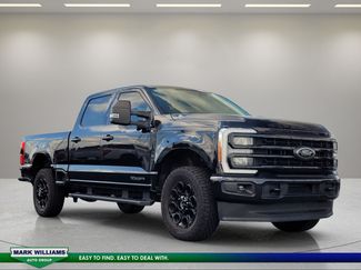 Used 2023 Ford F250 XLT w/ Black Appearance Package AWD/4WD video 1