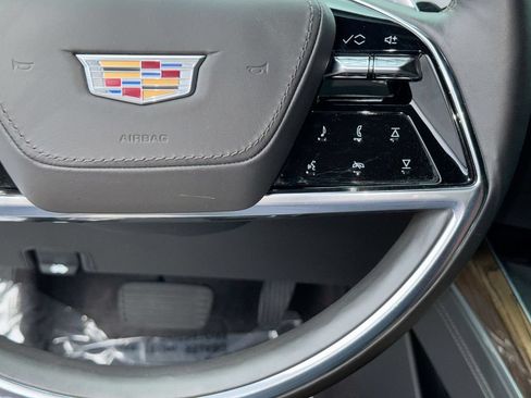Used 2025 Cadillac Escalade ESV Sport Platinum AWD/4WD image 18