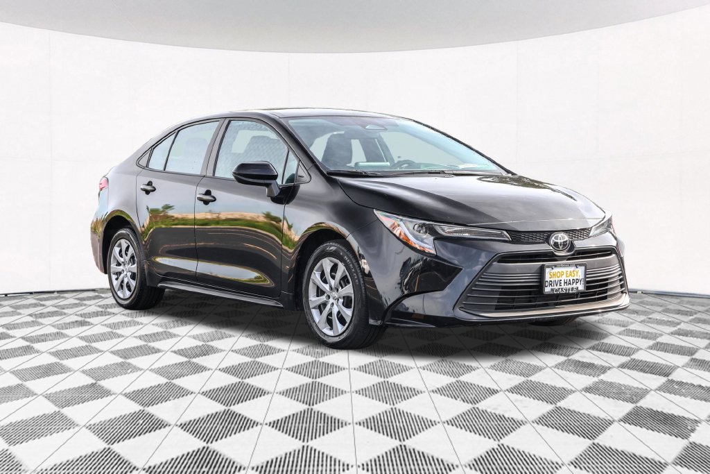 Used 2024 Toyota Corolla LE FWD image 9