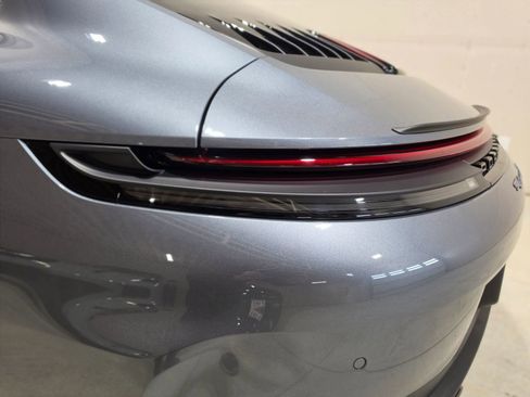 Used 2025 Porsche 911 Carrera T RWD image 17