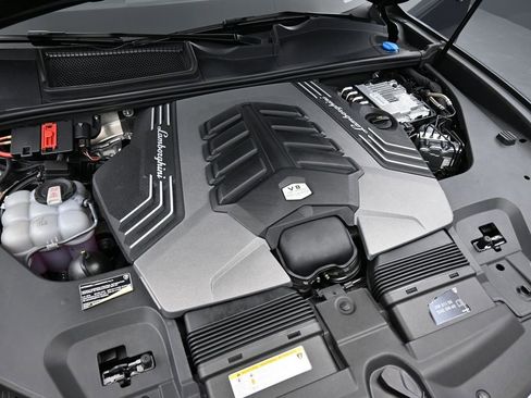 Used 2024 Lamborghini Urus Performante image 37