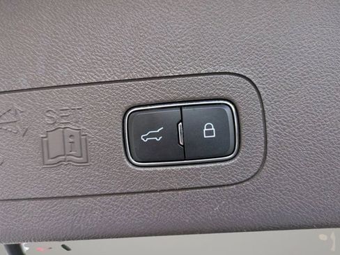 Used 2021 Lincoln Aviator 2WD image 21