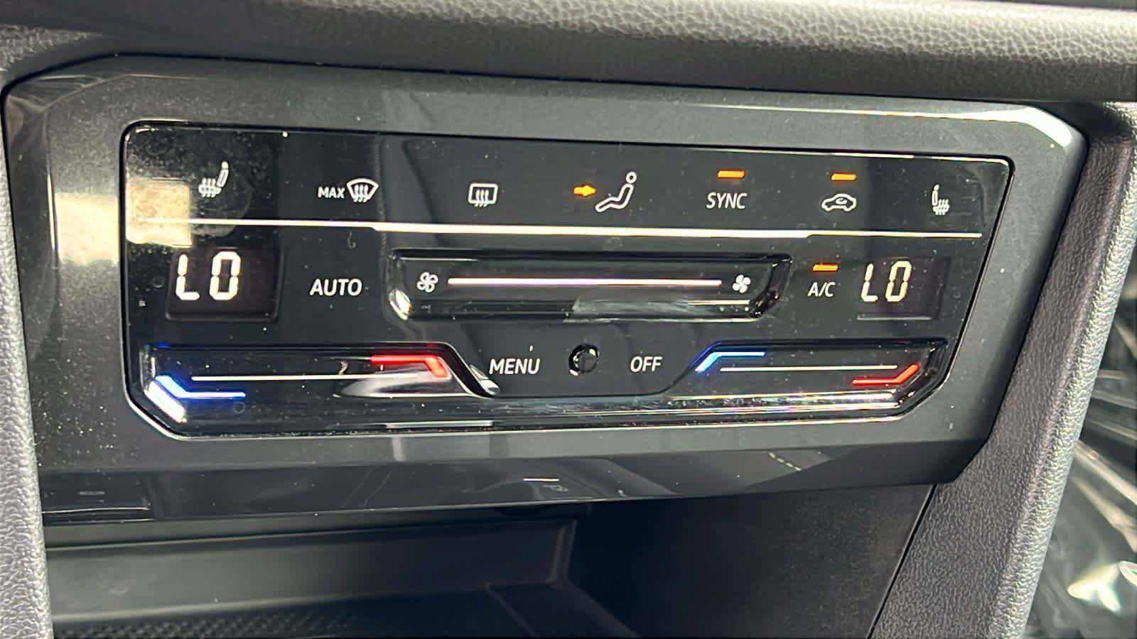 Certified 2023 Volkswagen Tiguan SE R-Line FWD image 14