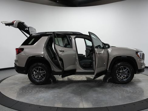 New 2026 GMC Terrain AT4 w/ Convenience Package III image 9