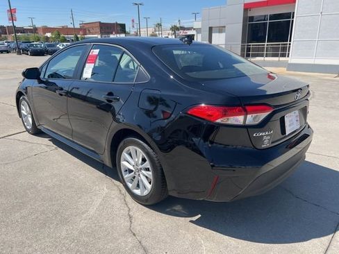 New 2026 Toyota Corolla LE FWD image 9