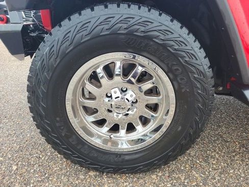 Used 2018 Jeep Wrangler Unlimited Sahara image 26