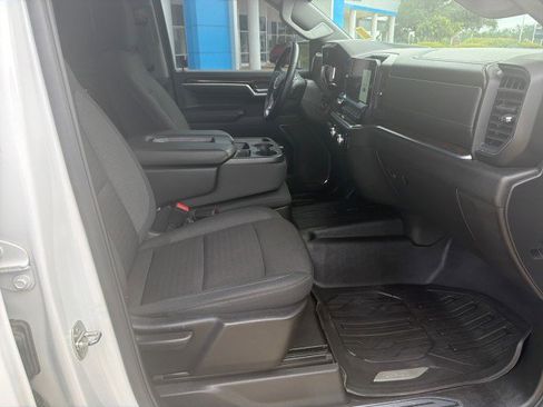 Used 2024 GMC Sierra 1500 SLE AWD/4WD image 18