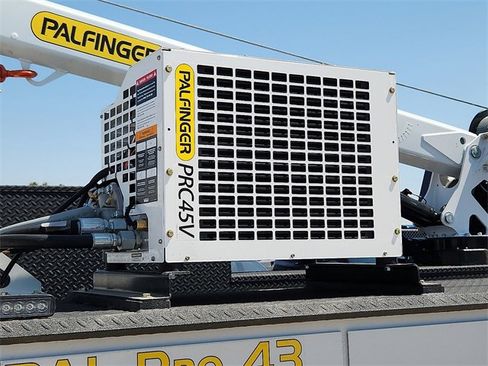 New 2024 RAM 5500 Tradesman image 9