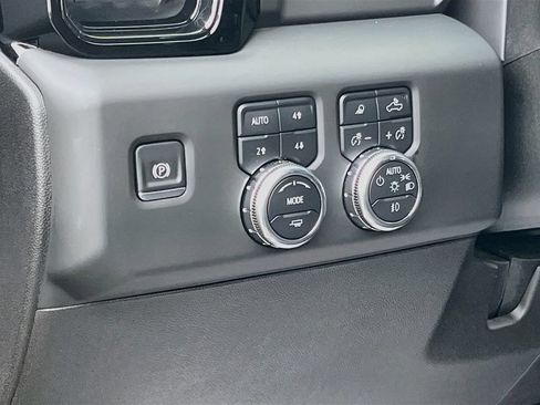 Used 2025 GMC Sierra 2500 AT4 AWD/4WD image 10