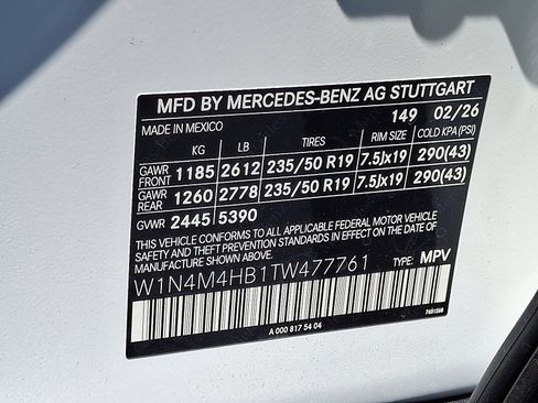 New 2026 Mercedes-Benz GLB 250 4MATIC image 19