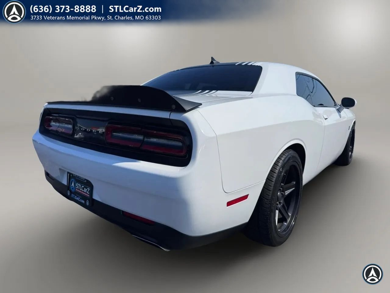 Used 2016 Dodge Challenger R/T Scat Pack RWD image 3