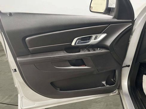 Used 2017 GMC Terrain SLE FWD image 10