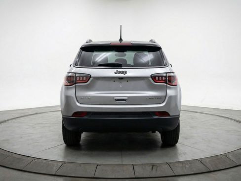 Used 2025 Jeep Compass Trailhawk AWD/4WD image 7