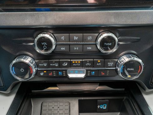 Used 2024 Ford F350 Limited w/ FX4 Off-Road Package image 29