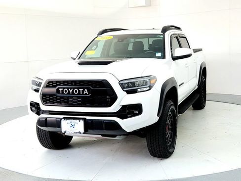 Used 2023 Toyota Tacoma TRD Pro AWD/4WD image 2