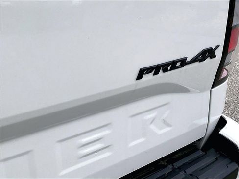 Used 2024 Nissan Frontier PRO-4X w/ Pro Convenience Package AWD/4WD image 28