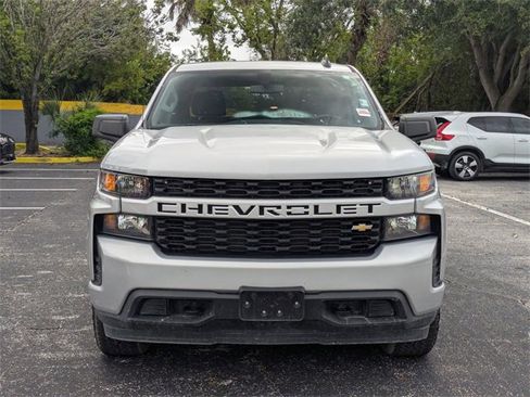 Used 2020 Chevrolet Silverado 1500 Custom w/ Custom Value Package image 2