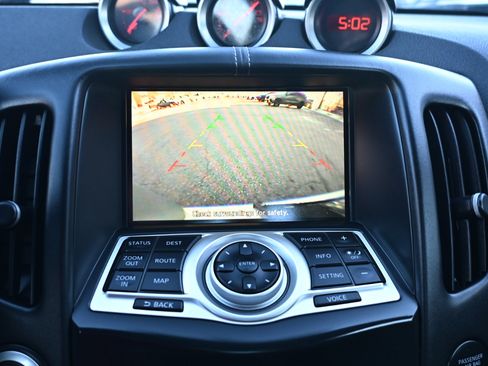 Used 2014 Nissan 370Z Touring w/ Sport Package image 20