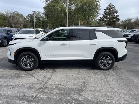 New 2026 Chevrolet Traverse LT w/ LPO, Floor Liner Package image 4