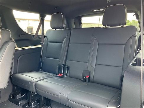 New 2025 Chevrolet Suburban Premier image 14