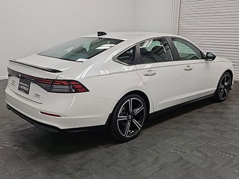 Used 2023 Honda Accord Sport image 9