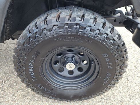 Used 2004 Jeep Wrangler 4WD image 16