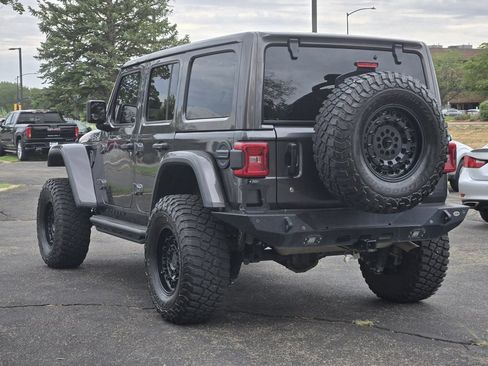 Used 2018 Jeep Wrangler Unlimited Rubicon AWD/4WD image 3