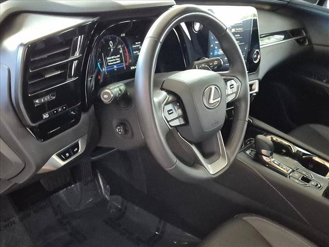 Used 2025 Lexus RX 350 FWD w/ Accessory Package (K3) image 9