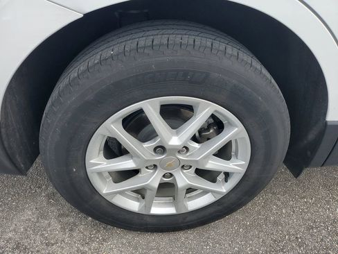 Used 2022 Chevrolet Equinox LS image 9