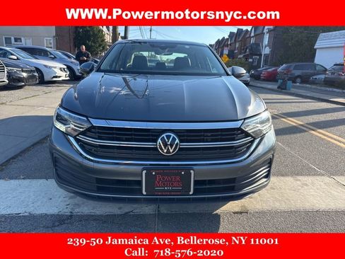 Used 2022 Volkswagen Jetta SE image 8
