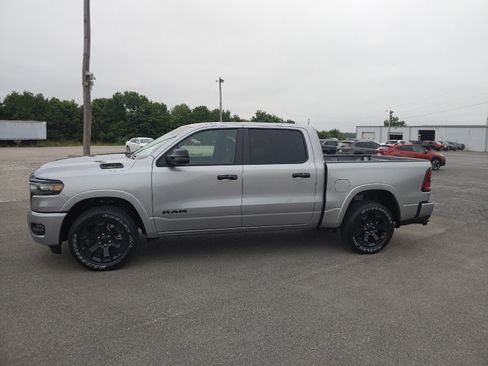 Used 2025 RAM 1500 Big Horn AWD/4WD image 5
