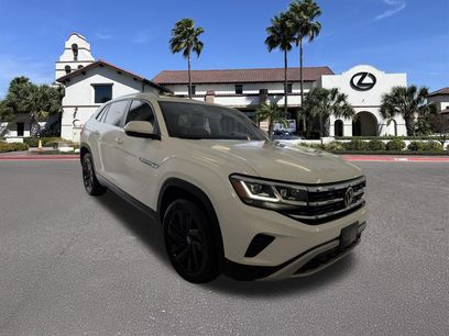 Used 2023 Volkswagen Atlas Cross Sport SE w/ Panoramic Sunroof Package