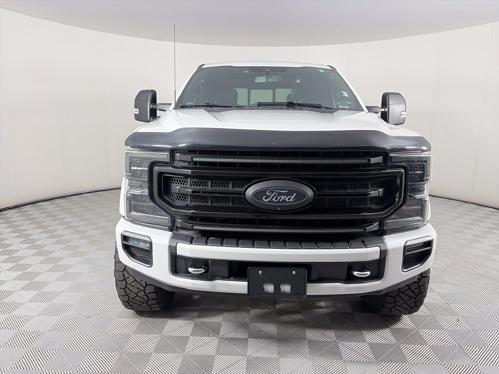 Used 2022 Ford F350 Platinum w/ Tremor Off-Road Package AWD/4WD image 2