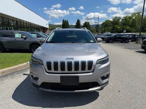 Used 2019 Jeep Cherokee Limited AWD/4WD image 4