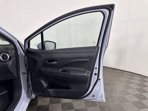 New 2025 Nissan Versa SV w/ Trunk Package FWD image 37