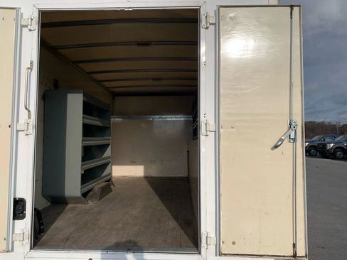 Used 2013 Ford E-450 and Econoline 450 Super Duty w/ PWR Locks & Windows Group image 27