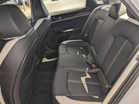 Certified 2025 Kia K5 GT-Line image 10