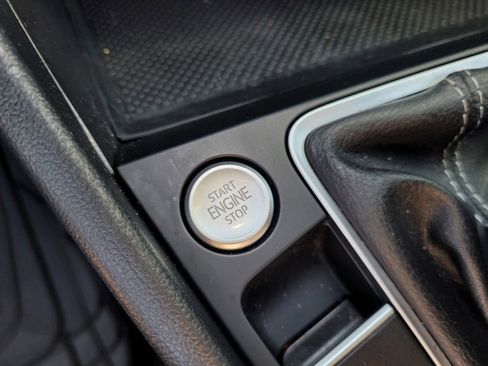 Used 2024 Volkswagen Jetta SE image 15