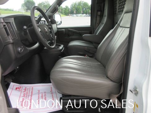 Used 2025 GMC Savana 2500 w/ Driver Convenience Package RWD image 12