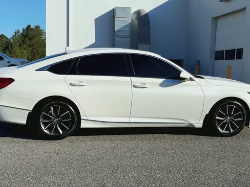 Used 2022 Honda Accord EX-L image 9