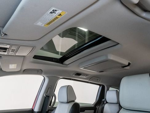 Used 2026 Honda Odyssey Elite image 9