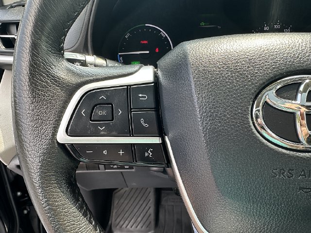 Certified 2024 Toyota Sienna XLE FWD image 24