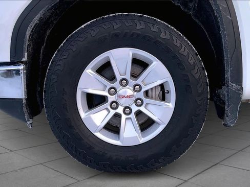 Used 2023 GMC Sierra 1500 SLE image 11