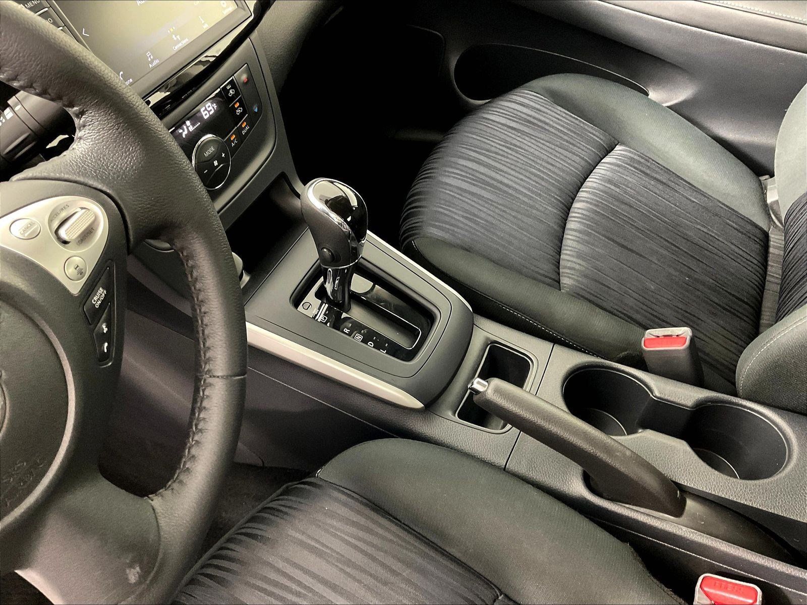 Used 2019 Nissan Sentra SV w/ Special Edition Package FWD image 18