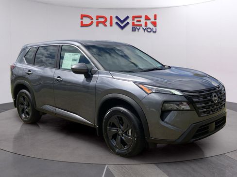 New 2026 Nissan Rogue SV image 7