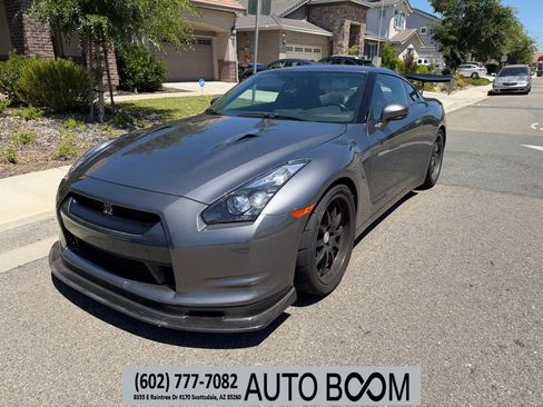 Used 2011 Nissan GT-R Premium AWD/4WD image 1